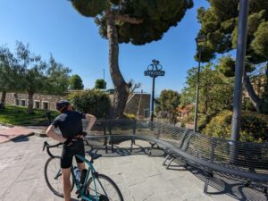 Le village en haut de la Cipressa